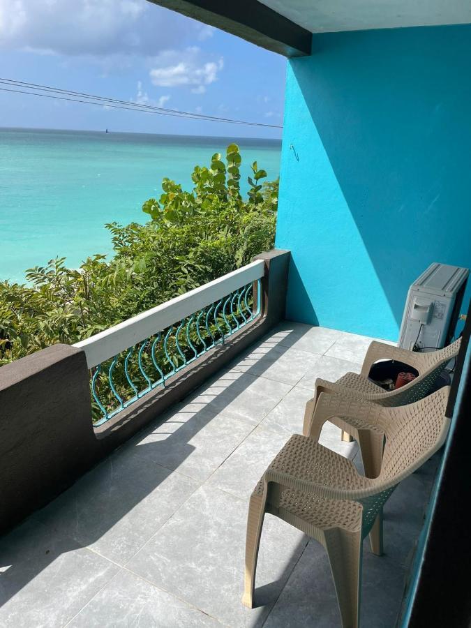 Orrie'S Beach Bar And Hotel Crab Hill Exterior foto