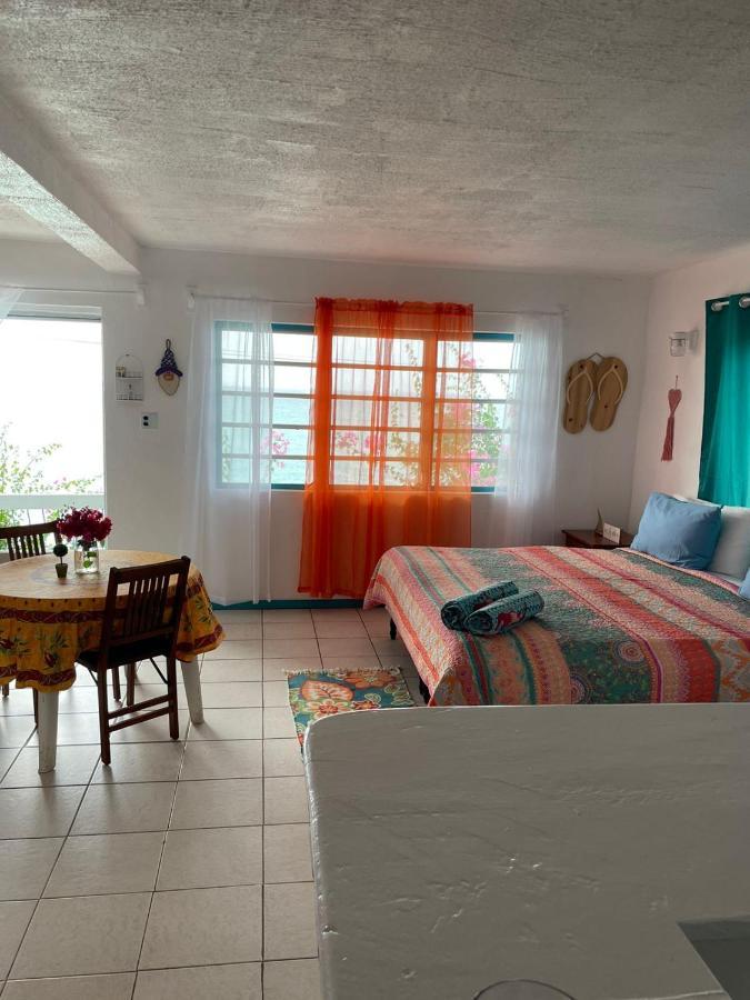 Orrie'S Beach Bar And Hotel Crab Hill Exterior foto